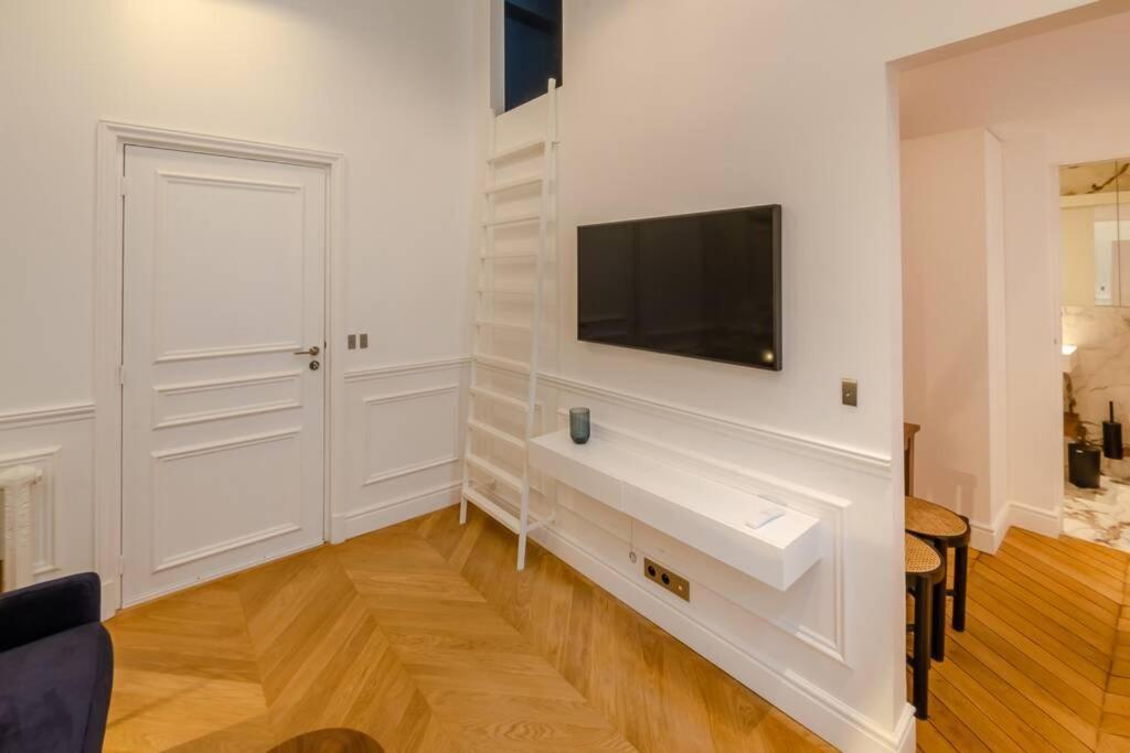 Appartement De Standing 5 - Tour Eiffel/Invalides Paris Exterior photo